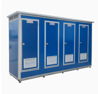 Toilettes et Douche Extérieures Portables Design Moderne Blue Sandwang – Maisons Conteneurs Contemporaines en Panneaux Sandwich pour le Camping