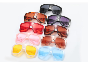 Wholesale Fashion Vintage <b>Plastic</b> Trending with Big <b>Frame</b> Square Sunglasses Suitable for Female - Product Image 4