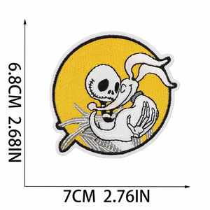 Parches Bordados Termoadhesivos Personalizados de Fieltro No Tejido con Diseño de Calavera, Gato y Flores Estilo Terror Navideño para Computadora - Product Image 2
