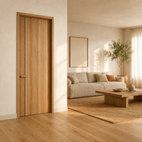 Porte intérieure en MDF mélaminé à grain de teck doré, design à lignes verticales fines, pour projets hôteliers et d'appartements