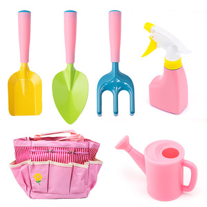 Set di Attrezzi da Giardinaggio per Bambini Mini Rosa per Piante da Esterno con Rastrello, Paletta e Borsa Portaoggetti - Product Image 1