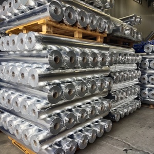 Feuille d'aluminium PE laminé feuille tissée comme isolation de vapeur et <span class=keywords><strong>thermo</strong></span> réflexion - Product Image 4
