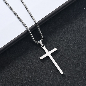 Hip-Hop Punk Edelstahl Kreuz-Halskette für Männer Ineinandergreifende Ringe Religiöser Schmuck Modischer Anhänger-Halskette - Product Image 6
