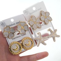 Anting-anting enamel putih anti-alergi dari baja tahan karat dengan desain geometris hati, stroberi, dan matahari untuk wanita, model trendy.