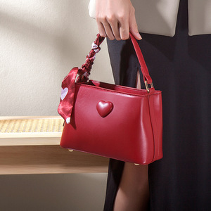 Nouveau Sac Fourre-tout Seau Portable Rouge Tendance de Luxe Vintage en PU Grande Capacité avec Deux Fermetures Éclair pour Femme et Fille, Idéal pour Robe de Mariée - Product Image 1