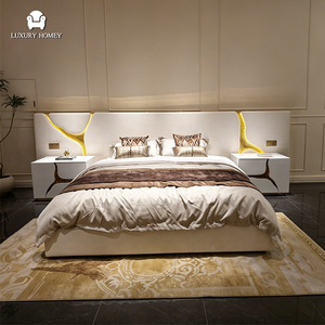 <span class=keywords><strong>Cama</strong></span> de Lujo de Fábrica Foshan con Cabecera Ancha Dorada y Mesitas de Noche a Juego para Dormitorio de Villa, Juego de Muebles de Dormitorio Tamaño King - Product Image 1