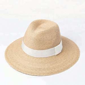 Chapeau Fedora de Luxe en Paille de Raphia Tressée, Chapeau Panama Fantaisie Tissé à la Main pour Hommes et Femmes, Idéal pour les Vacances d'Été, les Voyages, la Pêche et les Activités de Plein Air - Product Image 1