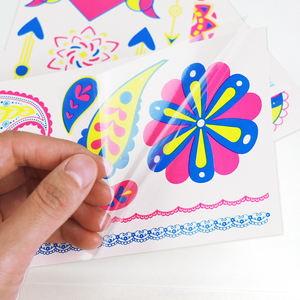 GP Venta al por Mayor <span class=keywords><strong>de</strong></span> Tatuajes Temporales Impermeables que Brillan en la Oscuridad, Pegatinas Faciales <span class=keywords><strong>de</strong></span> Neón UV para Decoración <span class=keywords><strong>de</strong></span> Fiestas <span class=keywords><strong>de</strong></span> Halloween - Product Image 2