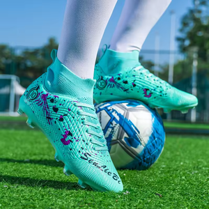 Nouvelles Chaussures de Football Antidérapantes 2025 pour Enfants – Chaussures de Sport d'Entraînement en Extérieur Légères et Respirantes pour Jeunes - Product Image 1