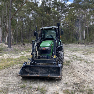 Tractor Agrícola Yto 904 4x4 Nuevo de Alta Calidad, Multifuncional, 90hp, con Cabina - Product Image 2
