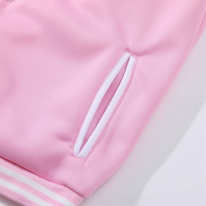 เสื้อแจ็คเก็ตเลตเตอร์แมนผู้ชายสำหรับฤดูหนาว ให้ความอบอุ่น สวมใส่สบาย คอตั้ง ปักโลโก้ด้านหน้า กันลม ระบายอากาศ แห้งเร็ว คุณภาพสูง เป็นมิตรกับสิ่งแวดล้อม - Product Image 1