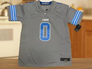 Vente en gros de vêtements pour hommes, enfants et jeunes à <span class=keywords><strong>Detroit</strong></span> # 0 Gibbs # 14 St. Brown # 16 Goff # 97 Hutchinson # Maillot de football américain des Lions de 18 TeSlaa - Product Image 5