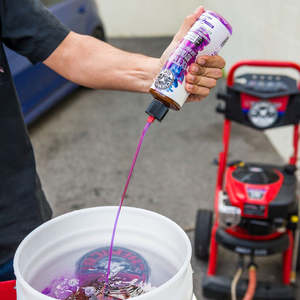 Jabón Espumoso para Lavado de Autos Extreme Bodywash Wax de Chemicalguy, Funciona con Cañones de Espuma, Pistolas de Espuma o Lavados con Cubeta, 16 oz., Aroma a Uva - Product Image 4