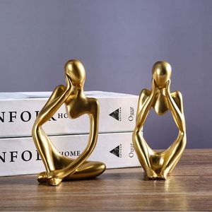 Escultura Abstracta de Personaje, Diseño Art Deco, Estatua Miniatura de Resina, Acabado Envejecido, Decoración para Hogar, Estudio, Bar, Regalo de Mitzvá o Navidad - Product Image 3