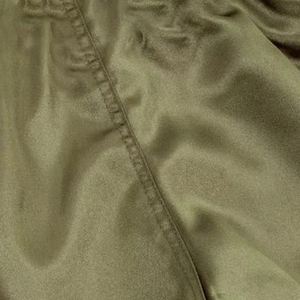 Shorts de Muay Thai en satin vert olive unisexe, pantalons d'entraînement de kickboxing, logo personnalisé, équipement de combat - Product Image 3