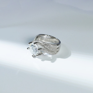 Chattering Hot S925 Silver III Love 5 Karat Mosang Moissanite Diamond Ring Internet Celebrity Fashion Light Luxury Cross-Border - Product Image 4