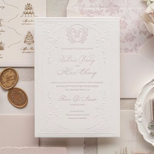 Suite di Inviti Matrimoniali di Lusso in Carta Testurizzata Blu Avorio con Motivi Floreali, con Busta, Nastro e Stampa Personalizzata in Lamina - Product Image 5