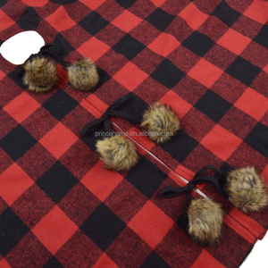 Jupe d'arbre de Noël à carreaux de buffle rouge et noir avec décoration de <span class=keywords><strong>pompon</strong></span> festif Décorations d'arbre de Noël festives - Product Image 2