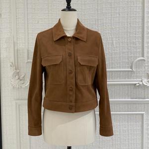 Manteau court en cuir véritable pour femmes, design unique, en daim de mouton véritable et doux - Product Image 2