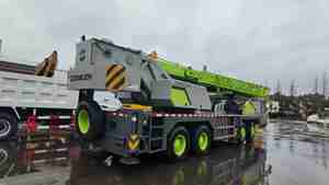 ZoomLion ZTC550V 43m Telescopic Boom Lift Mobile <span class=keywords><strong>Crane</strong></span> Truck Bekas Tahun 2023 Mesin Efisiensi Tinggi Garansi 6 Bulan 25-80 Ton - Product Image 6