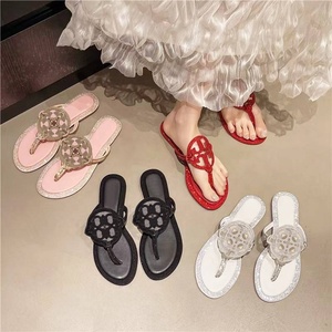 Sandales plates <span class=keywords><strong>en</strong></span> <span class=keywords><strong>cuir</strong></span> de marque Tb avec lanière Rhinolite, style europé<span class=keywords><strong>en</strong></span>, pour femmes, tongs d'été fraîches, pantoufles de plage Toryburrc - Product Image 1