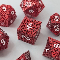 Cadeau de Noël rouge Unique labyrinthe creux donjons Dragons ensemble de dés argent métal polyédrique dnd dés pour jeux de table drôles