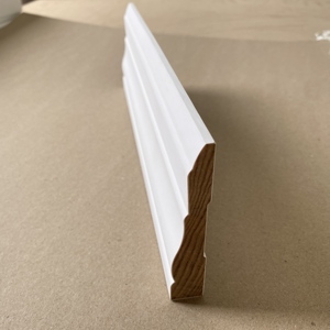 Plinthes décoratives modernes en pin, best-seller du fabricant, pour usage intérieur, en bois de pin - Product Image 4
