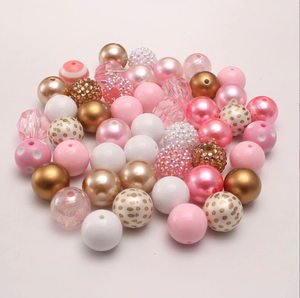 Vente en gros de 50 pièces de perles acryliques Bubblegum de 20 mm, perles de gomme à mâcher roses populaires en vrac avec placage or 18 carats pour la fabrication de bijoux - Product Image 1