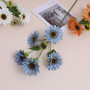 Tournesols en soie à longues tiges, 7 têtes, fleurs artificielles faites à la main, longue durée de vie (3-5 ans), pour la décoration intérieure et les accessoires de photographie - Product Image 4