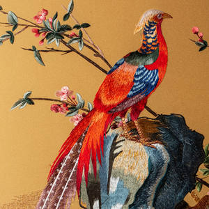 Premium Zarif El Yapımı Çin Tarzı Suzhou İşlemeli Çevre Dostu Bahar Muhteşemliği Duvar Sanatı Altın Tavus Kuşları Lüks - Product Image 2