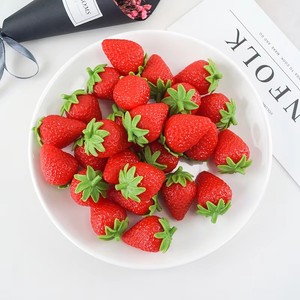 <span class=keywords><strong>Fraise</strong></span> artificielle réaliste, <span class=keywords><strong>fraise</strong></span> rouge réaliste, <span class=keywords><strong>faux</strong></span> <span class=keywords><strong>fruit</strong></span> pour la décoration de la maison, de la cuisine, les accessoires de photographie - Product Image 6