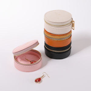 Étui de rangement pour bijoux EleQueen en cuir PU miniature avec logo personnalisé, fermeture éclair, doublure en velours, couleur personnalisée pour bagues, colliers, boucles d'oreilles - Product Image 1