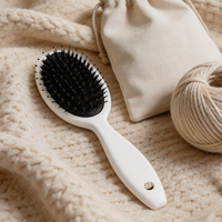 Brosse à cheveux à coussin d'air avec manche blanc, poils en nylon et en poils de sanglier pour le massage quotidien du cuir chevelu et le coiffage des cheveux