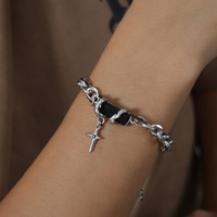 Bracelet pendentif croix en zircon en acier inoxydable plaqué or fait à la main, accessoires de mode Etelleza pour femmes