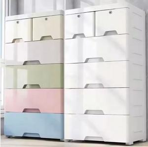 Armadio in Plastica Multifunzione a 5 Ripiani di Grande Capacità per Conservazione Vestiti in Soggiorno Stampato a Iniezione - Product Image 3