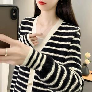 Vintage V-neck Striped Long-sleeved Knitted Cardigan Women's Early Autumn Thin Loose Lazy Style Short Outer <strong>Top</strong> - Product Image 3