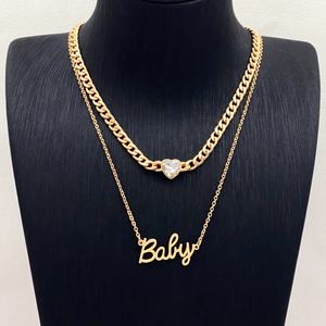 Double chaîne Bijoux de mode personnalisés Pendentif cœur en cristal lettre de bébé plaqué or pour les femmes Style classique pour les mariages et les cadeaux - Product Image 3
