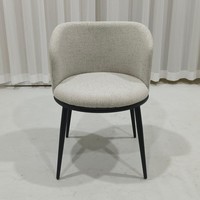 Chaise de salle à manger moderne rembourrée avec base en fer