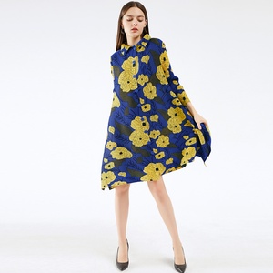 Nouvelle Collection 2025 – Livraison Rapide – Robe Plissée Miyake Grande Taille 2021 à Boutons Imprimée Ample et Fluide pour l'Été - Product Image 4