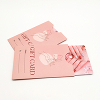 Carte-cadeau en plastique personnalisée CR80 pour les salons de beauté, les spas, les clubs de manucure, avec porte-carte en papier