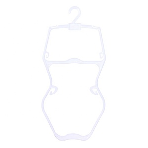 Support d'affichage <span class=keywords><strong>de</strong></span> maillots <span class=keywords><strong>de</strong></span> <span class=keywords><strong>bain</strong></span> en plastique pour enfants, cintres en plastique pour vêtements <span class=keywords><strong>de</strong></span> <span class=keywords><strong>bain</strong></span> pour enfants, cintres pour bikini - Product Image 1