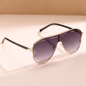 Nouvelles lunettes de soleil tendance et élégantes pour hommes et femmes, avec de grandes montures qui font paraître votre visage plus petit. - Product Image 3