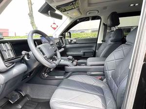 BYD Fangchengbao Leopard5 SUV Todoterreno Híbrido de Nueva Energía con Techo Panorámico y Asientos de Cuero, Coche de Segunda Mano - Product Image 4