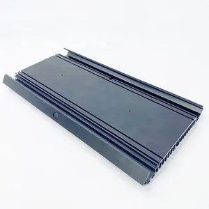 Individuelles eloxierendes schwarzes Aluminium Extrusionswärmedämpfer für Außentür LED Wandwaschlicht