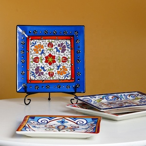 จานเซรามิกวาดลายด้วยมือสไตล์วินเทจ รูปทรงสี่เหลี่ยม ขนาด 8 นิ้ว - Product Image 3