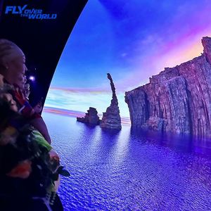 Naked Eye 3D Immersive Multiplayer Projector Amusement Equipment with Dynamic Shock & Special Effects - Product Image 3