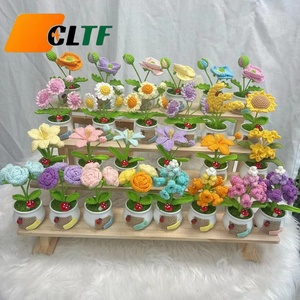 Pot de fleurs au crochet fait main avec tournesol, rose, marguerite, tulipe <span class=keywords><strong>pour</strong></span> la décoration de la maison et de la voiture, <span class=keywords><strong>cadeau</strong></span> <span class=keywords><strong>pour</strong></span> la fête des mères, les enseignantes, les petites amies, ou comme <span class=keywords><strong>cadeau</strong></span> de remise de diplôme - Product Image 1