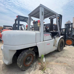 Chariot élévateur à palettes d'occasion de haute qualité en bon état 6 tonnes Blanc TOYOTAFD70 Propulsé par moteur 4x4 Modèle 2012 Garantie 1 an - Product Image 1