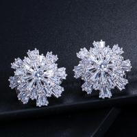 Boucles d'oreilles en zircon micro-incrusté pour femmes européennes et américaines Flocon de neige de Noël Fleur de soleil Gemmes d'oreille pour les fêtes d'enfants