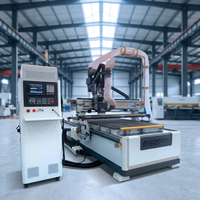 Machine de fraisage CNC ATC Razortek 4*8 pieds 1325 1530 2030 pour la découpe de MDF et la fabrication de portes de meubles en bois
